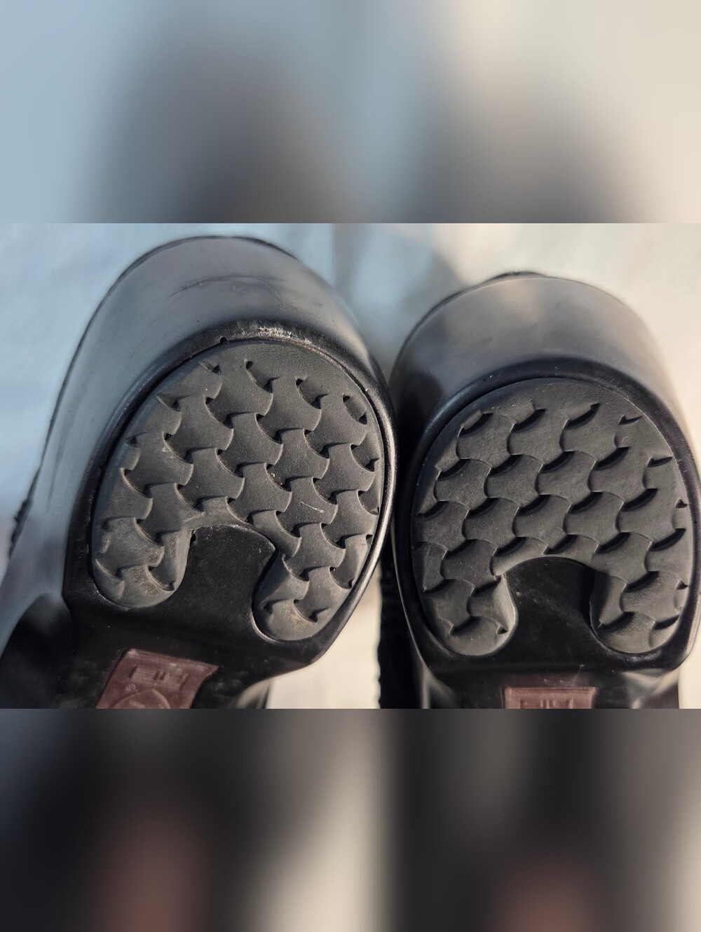 Ariat Bella Black Leather Slip-On Comfort Clogs Floral Embellishments Sz 10B - Picture 13 of 14